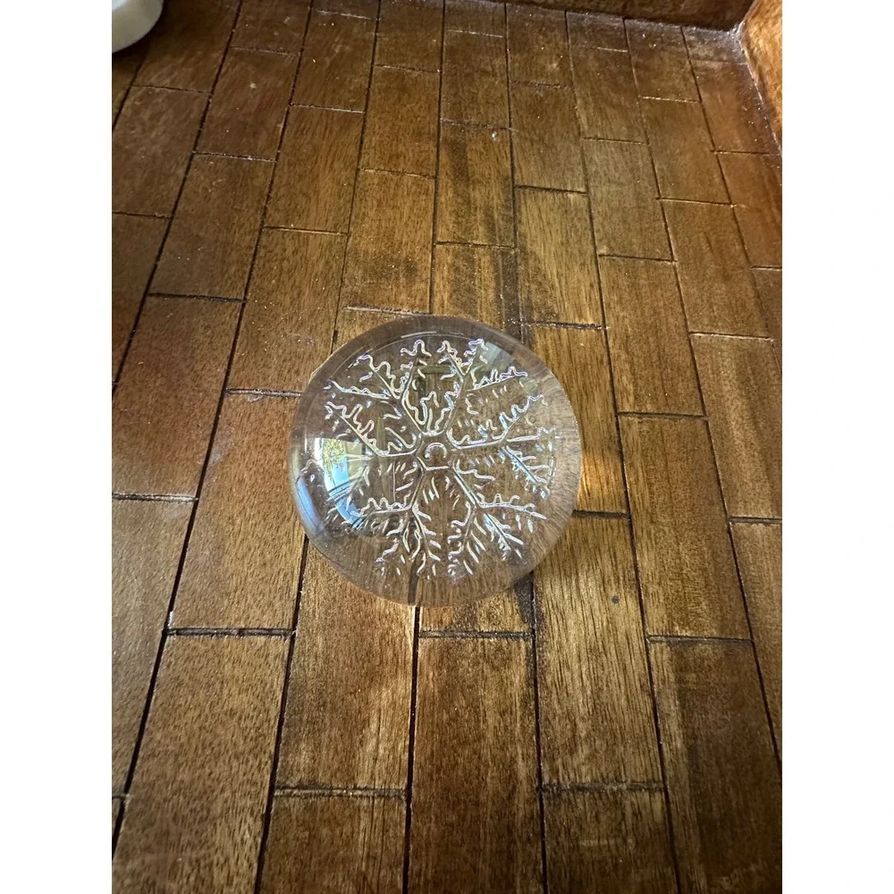 Avon Crystal Paperweight‎ Snowflake Design 24% Lead Crystal Made in France Vintg